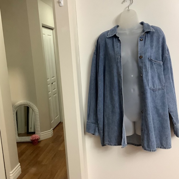 Reitman’s Soft Denim Oversized Shirt Sz Large - Picture 5 of 9
